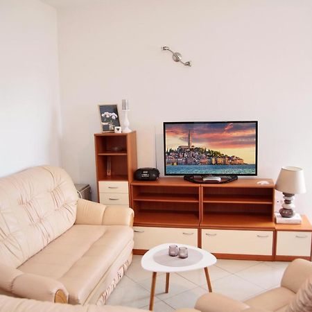 Apartment Matika, Terrace Apartment 10 Minutes Walk From Center Rovinj Zewnętrze zdjęcie