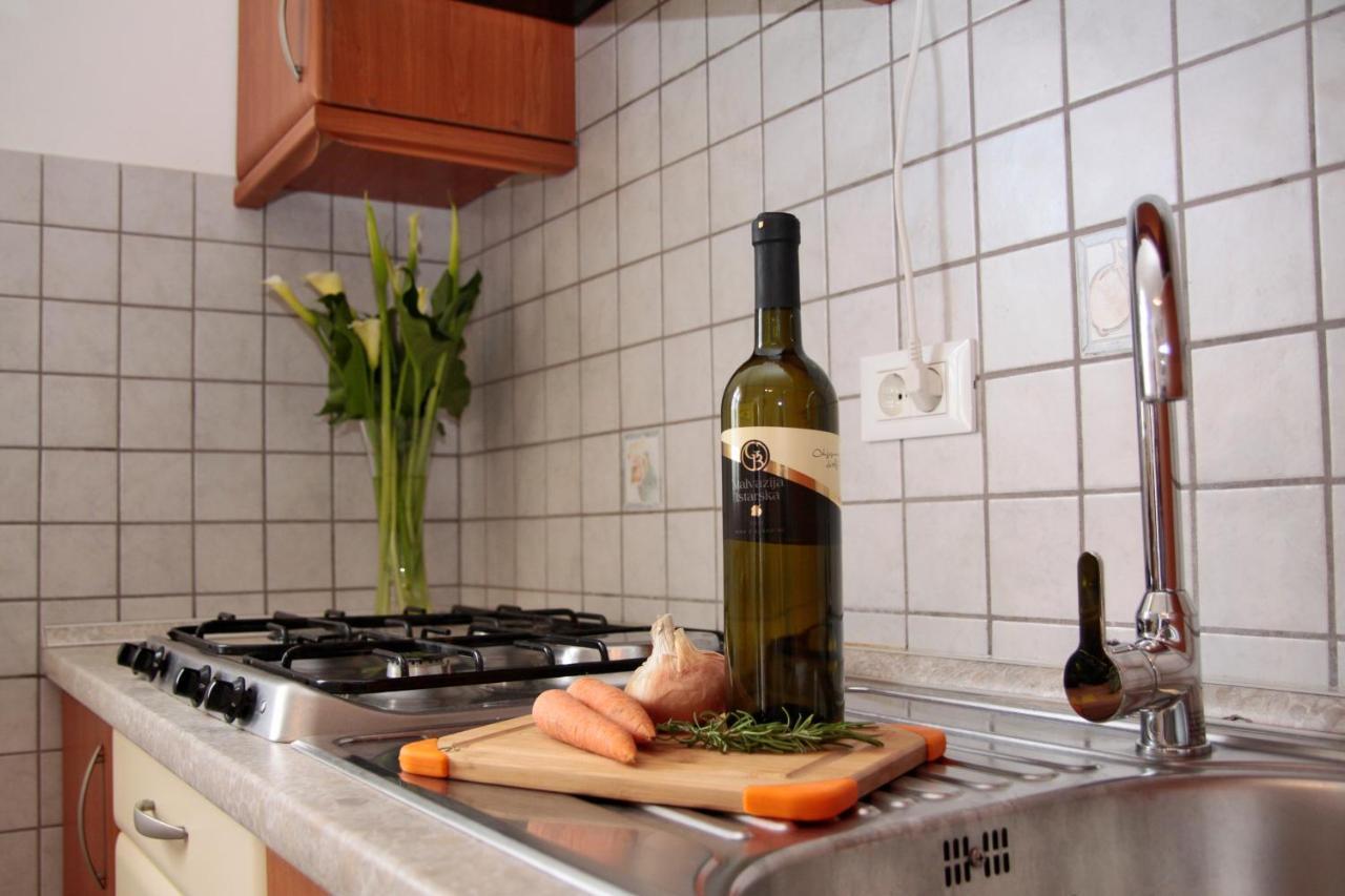 Apartment Matika, Terrace Apartment 10 Minutes Walk From Center Rovinj Zewnętrze zdjęcie